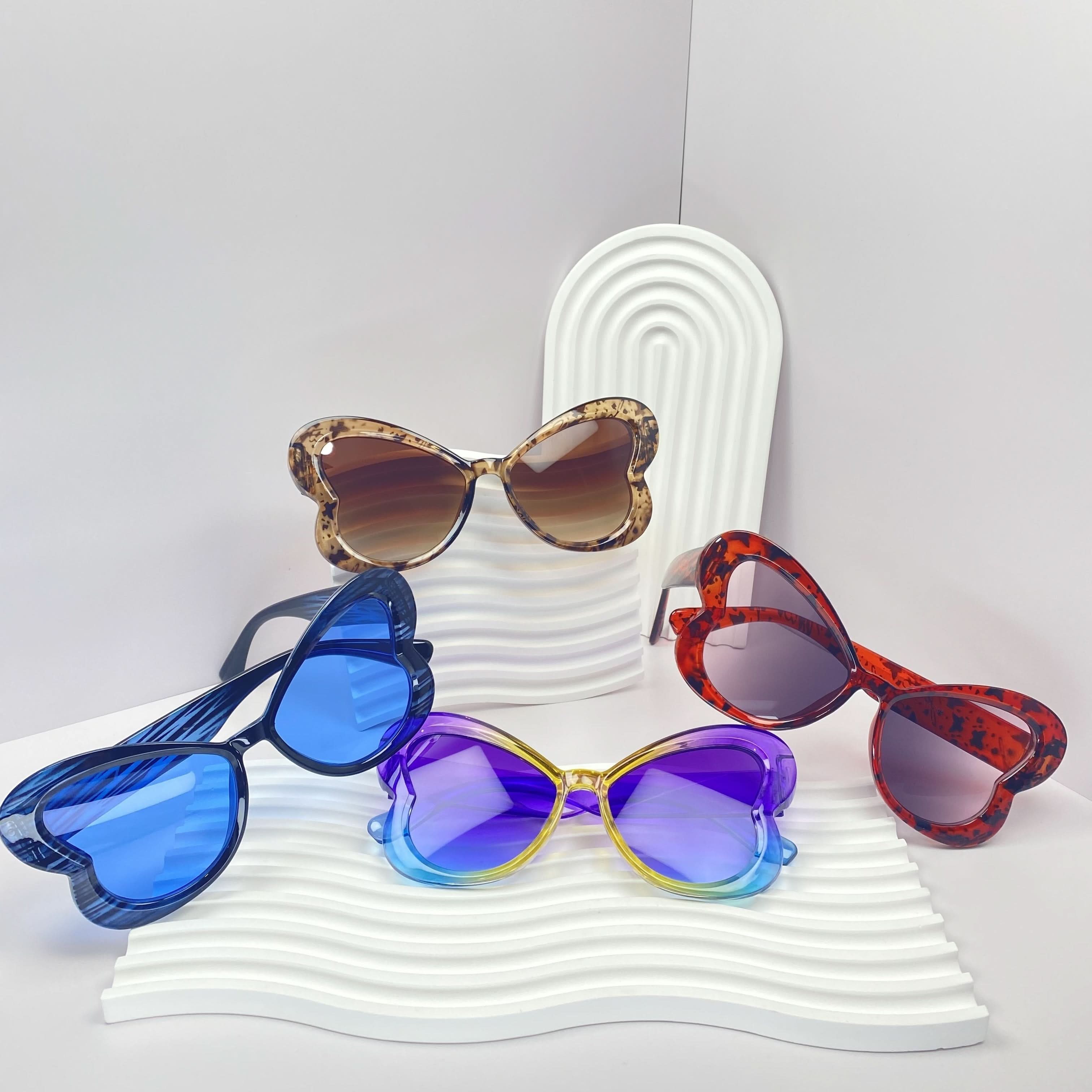 4pcs Butterfly Frame Gradient Sunglasses for Men & Women - Square, Colorful, Fashionable