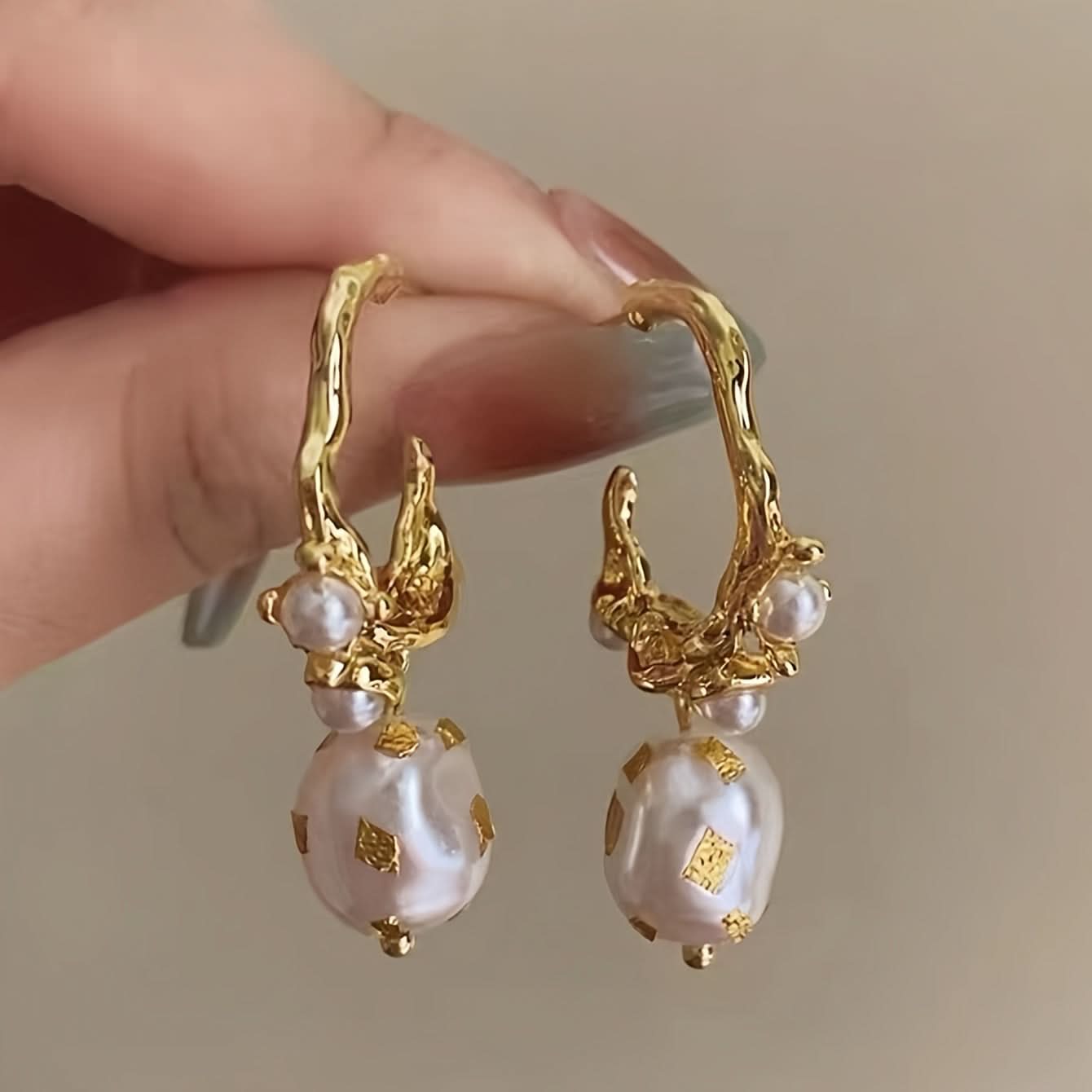 Vintage Gold Pearl Hoop Earrings – Elegant Style
