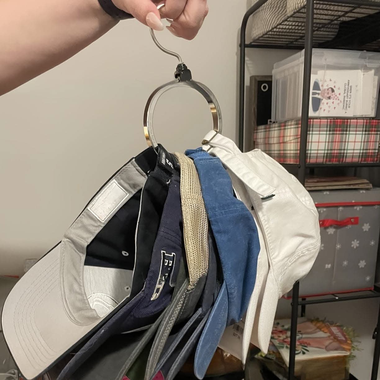 Versatile 360° Rotating Hanger – Space-Saving Organizer