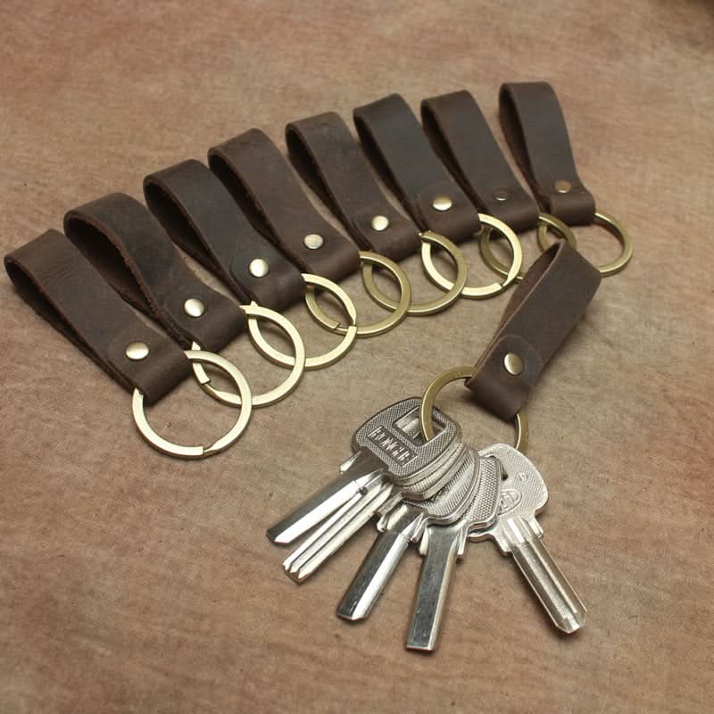 Handmade Leather Keychain – Minimalist Retro Key Ring for Keys & Gifts
