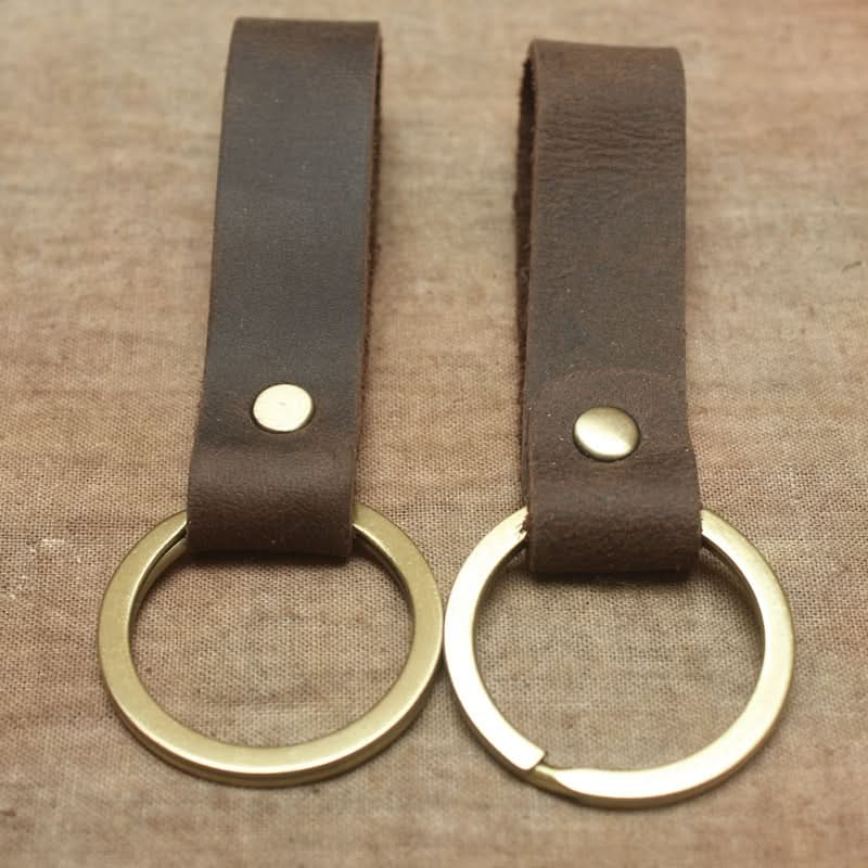 Handmade Leather Keychain – Minimalist Retro Key Ring for Keys & Gifts