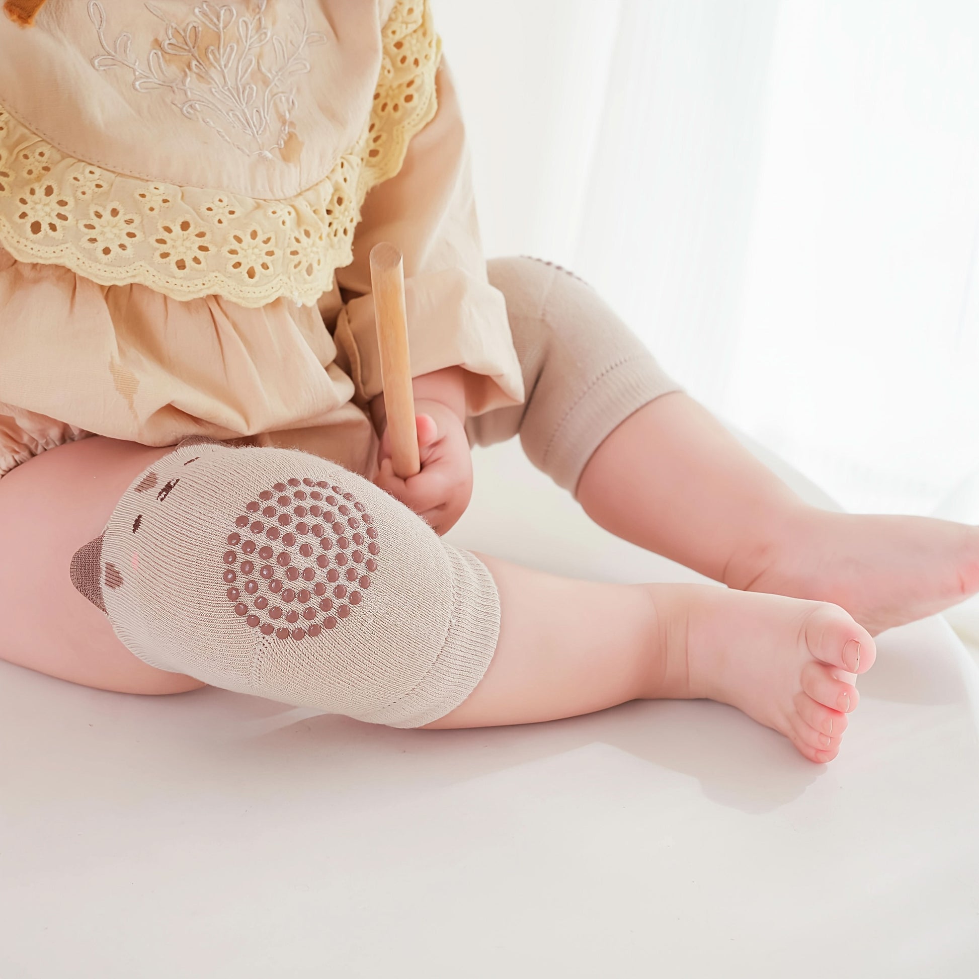 6 Pairs Baby Knee & Elbow Pads with Cute Animal Designs - Anti-Slip Crawling Protectors