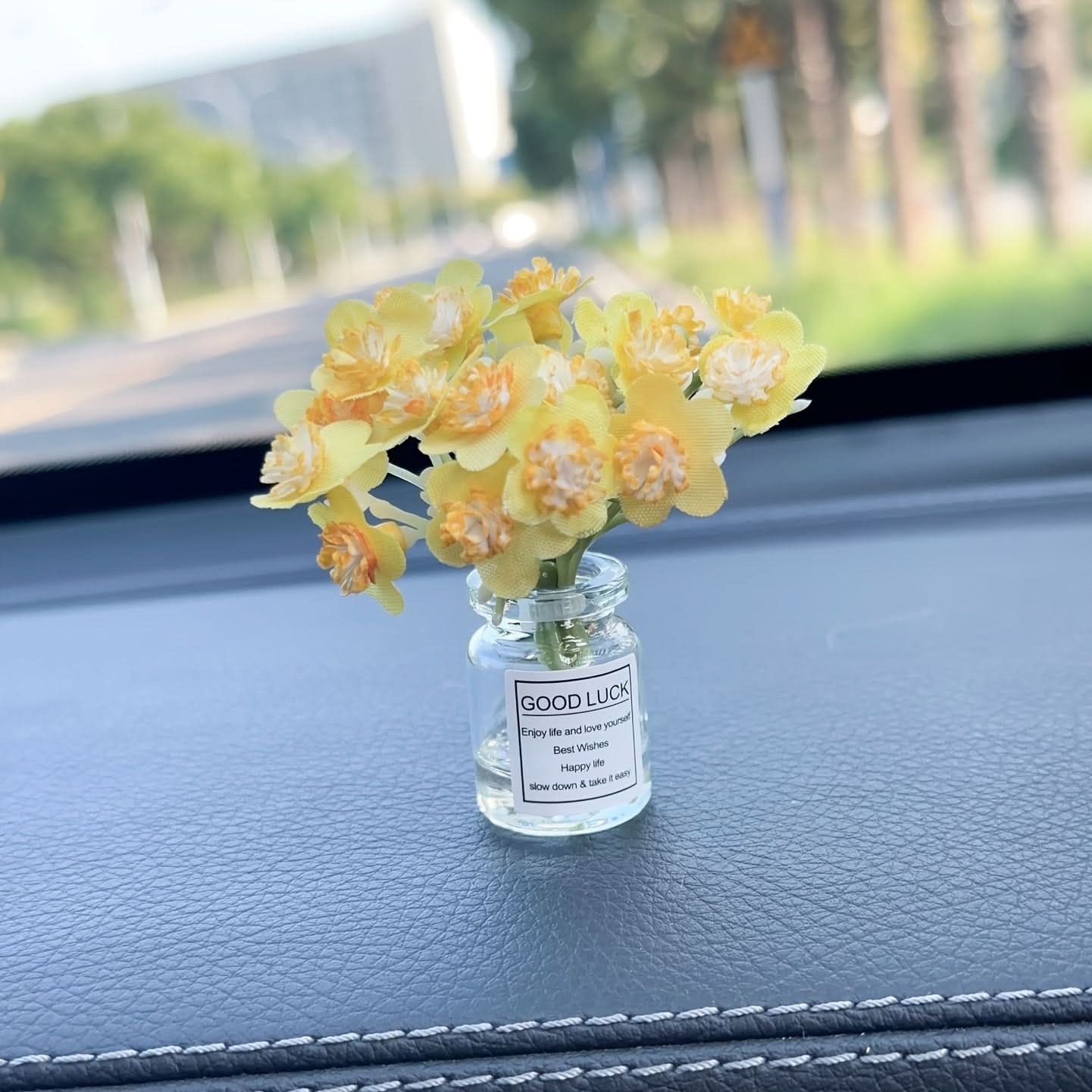 Miniature Glass Flower Pot – Elegant Tabletop Décor