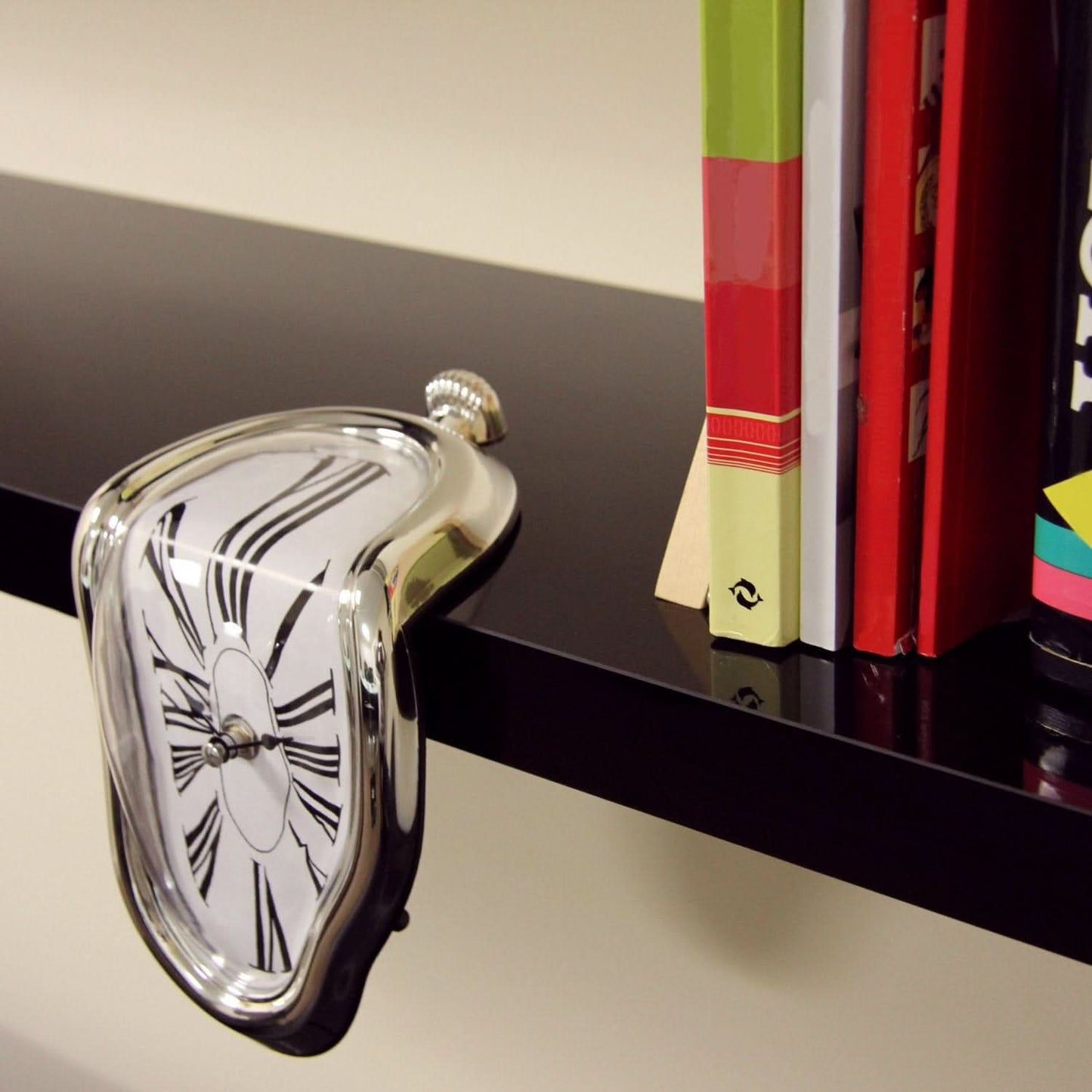 Retro Twisted Electronic Clock