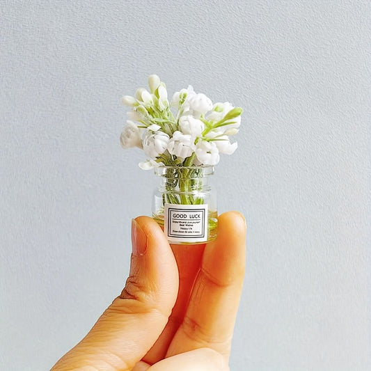 Miniature Glass Flower Pot – Elegant Tabletop Décor