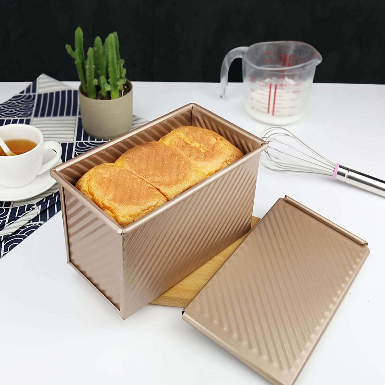 Carbon Steel Loaf Pan with Lid – Non-Stick, Ideal for Baking Bread, Toast & Cakes