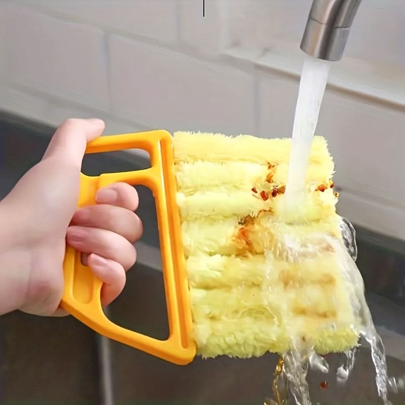 Multi-Use Blinds Dusting Brush - Washable Cleaner