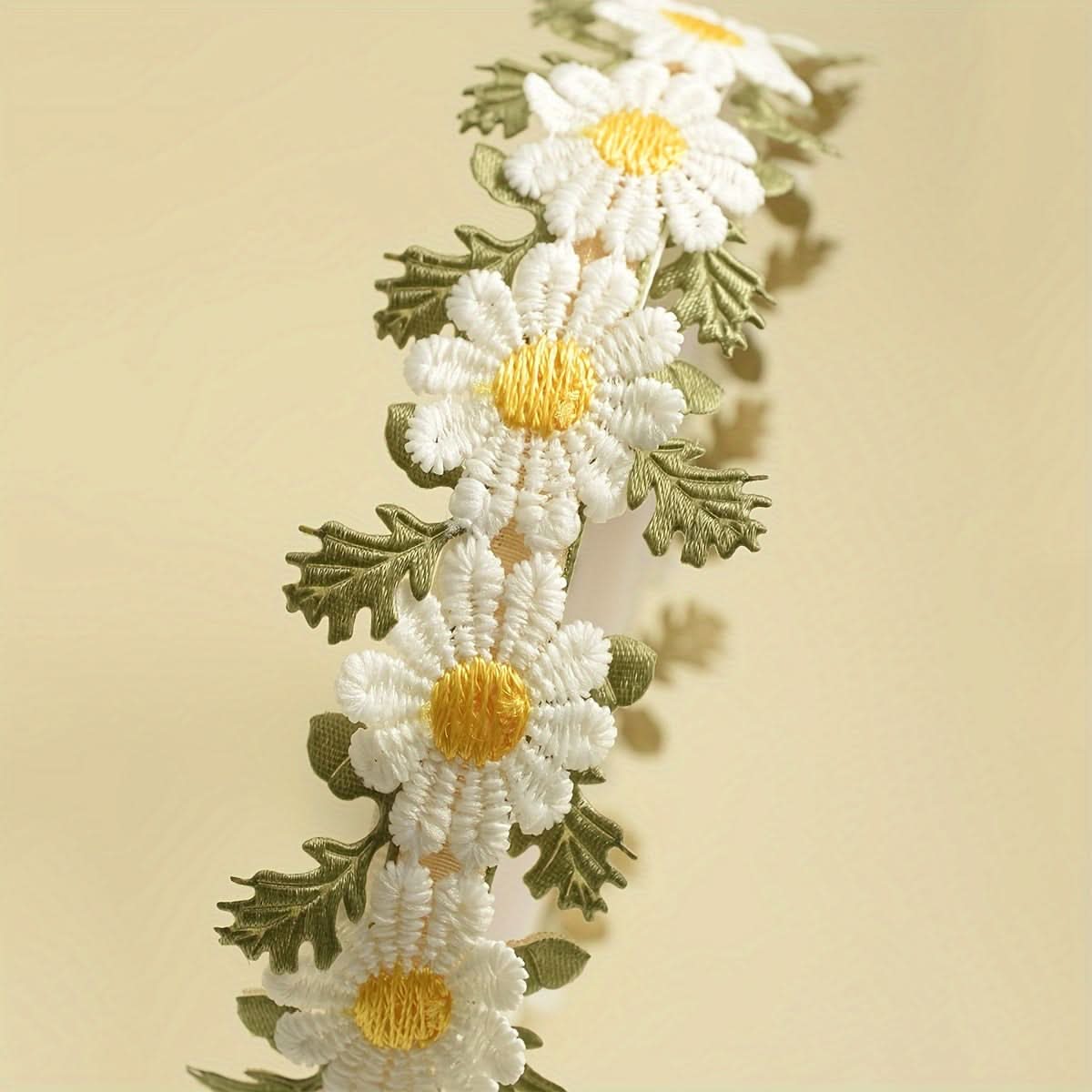 Exquisite Daisy Flower Wide Brim Hair Hoop