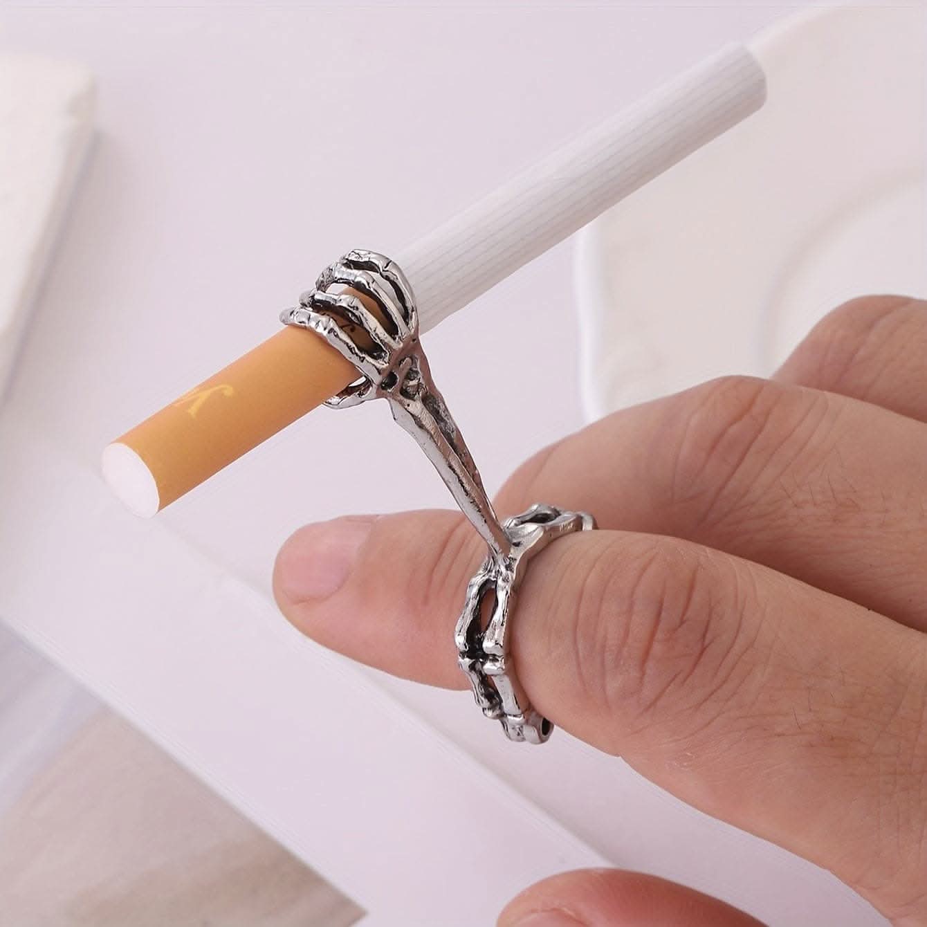Hand Bone Smoking Ring – Skull Pattern Cigarette Holder