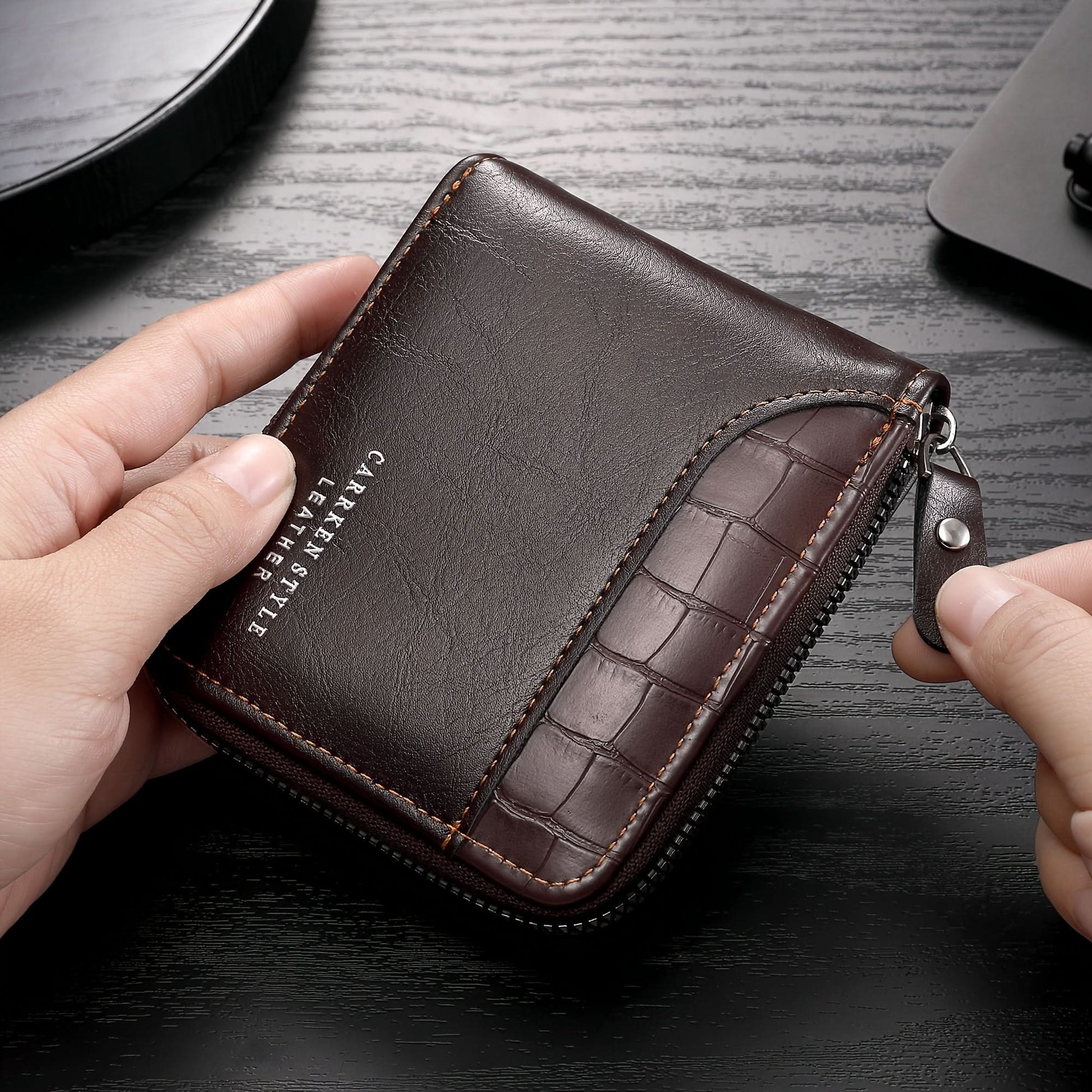 Stylish Men's Multifunctional Wallet with Zipper Closure