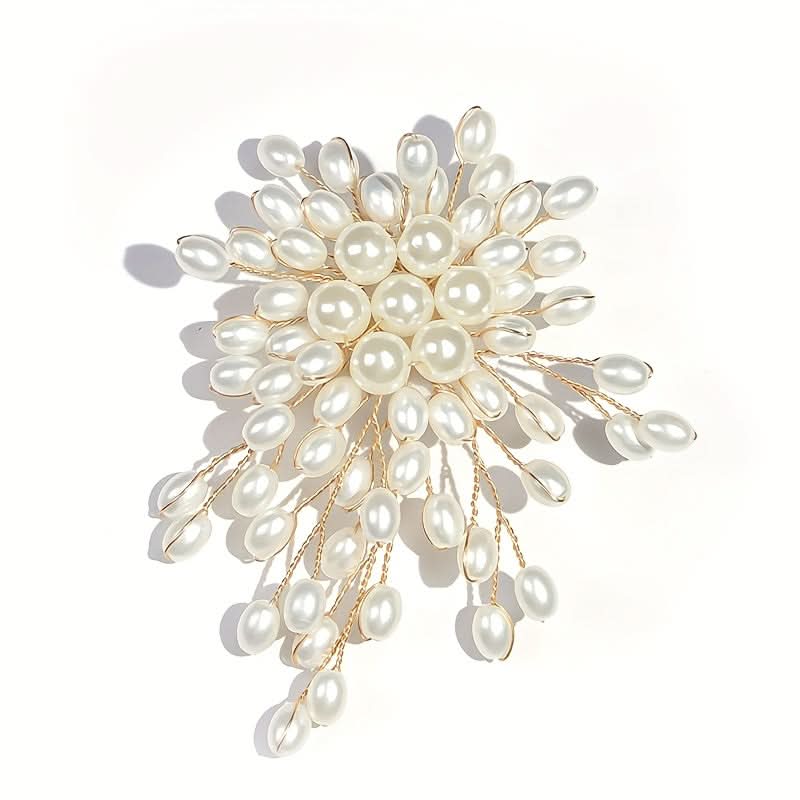 Vintage Pearl Brooch Pin – Elegant Floral Design