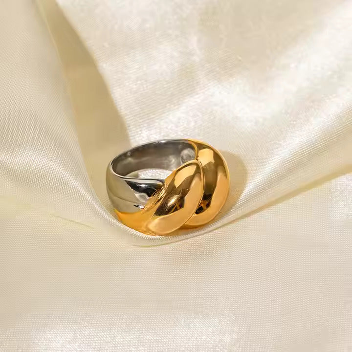 Bold Twisted Knot Ring – Dual-Tone Stainless Steel Statement Jewelry for Women