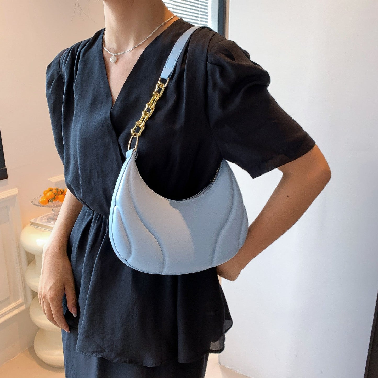 Pressed Shell Armpit Bag – Small Chain Shoulder Bag for Women, Casual Pillow Style