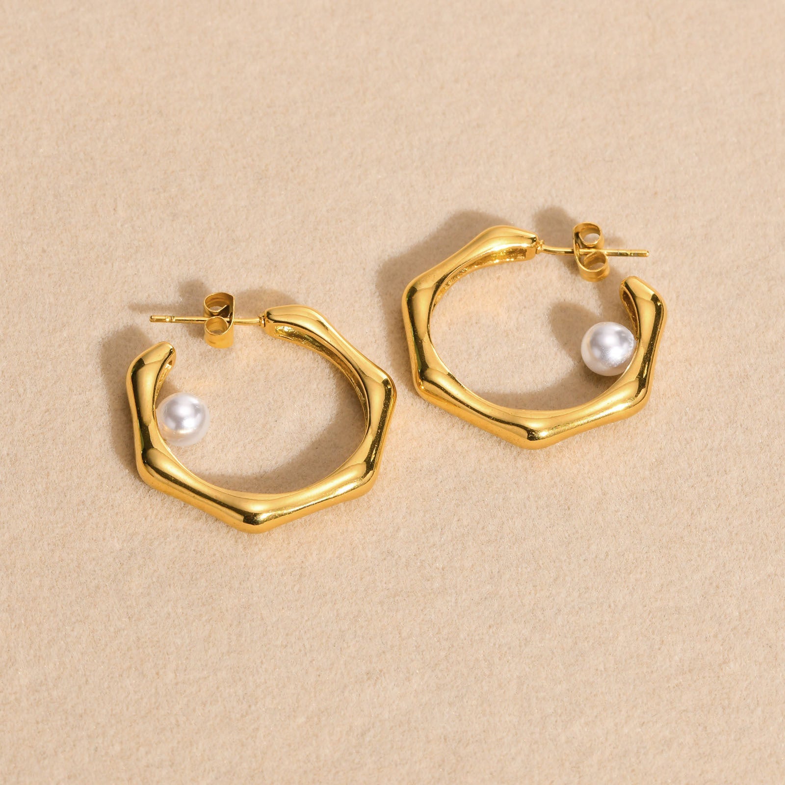 Elegant Gold Hexagon Hoop Earrings with Pearl Accent – Stainless Steel Jewelry