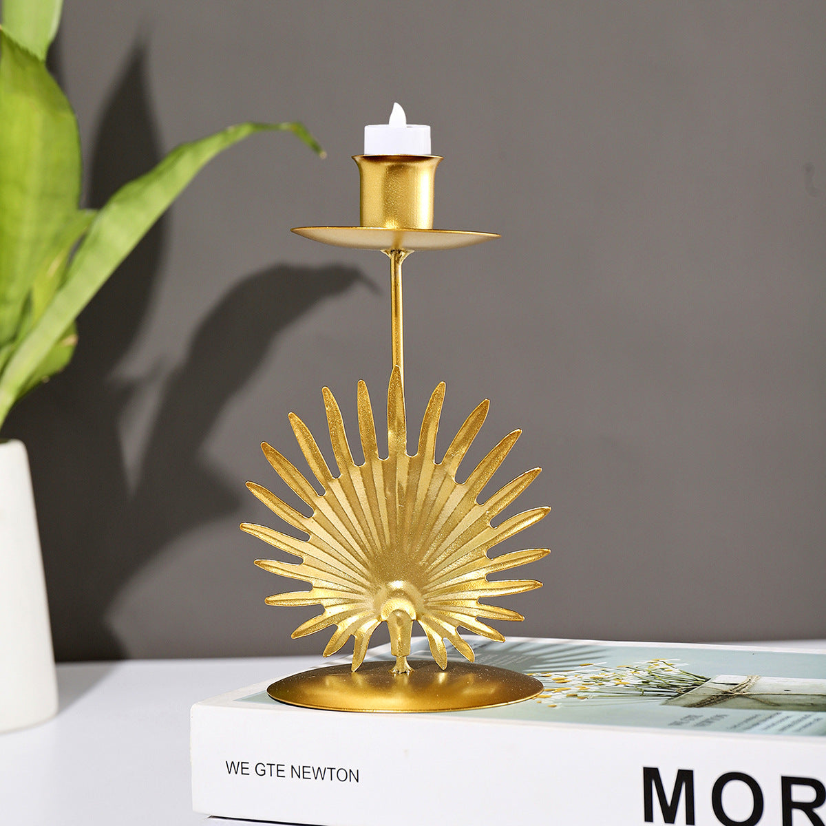 Nordic Gold Iron Candlestick – Nature-Inspired Spray Paint Candle Holder