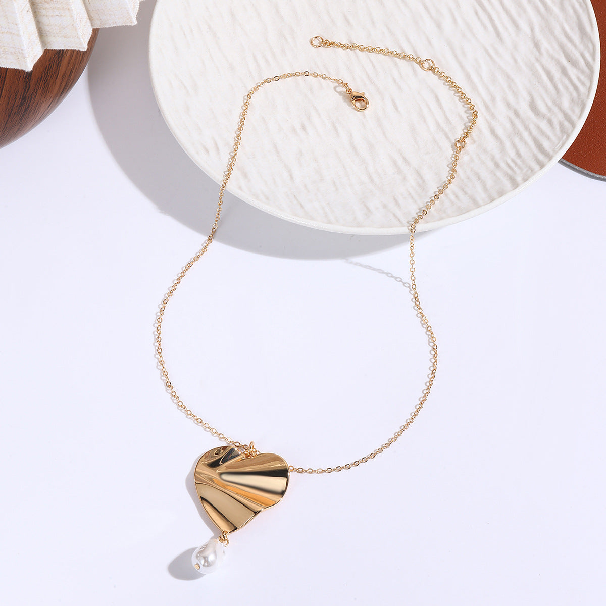 Irregular Heart Pendant Necklace – Gold Textured Metal Chain for Women