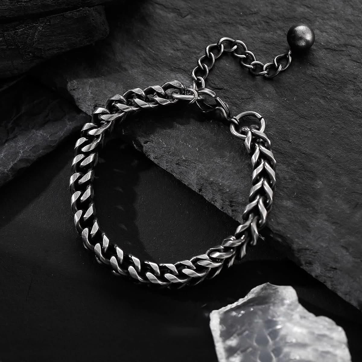 Men’s Retro Titanium Steel Cuban Bracelet – Minimalist Statement Jewelry