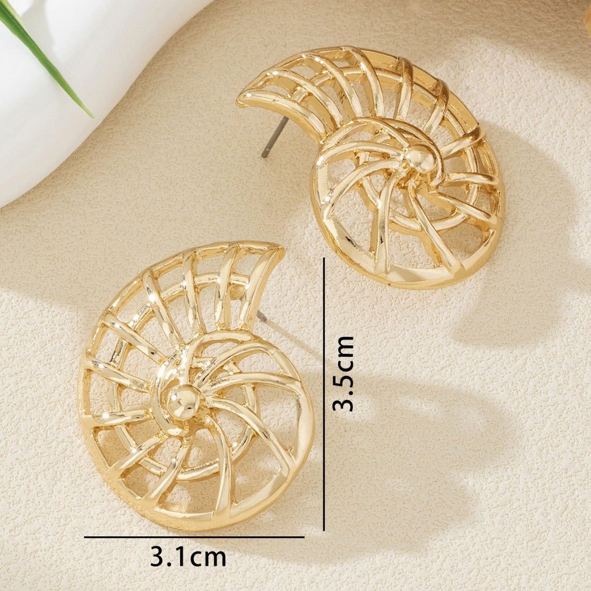 Women’s Hollow Conch Earrings – European Retro Zinc Alloy Fashion Jewelry