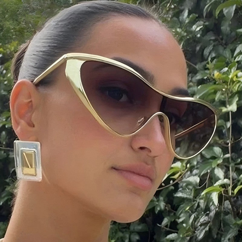 Trendy Metal Frame Women’s Sunglasses – UV Protection Fashion Shades for Everyday Style