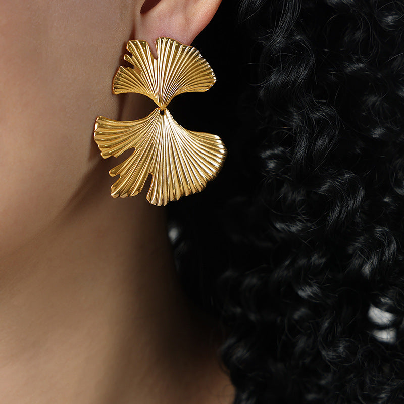 Retro Ginkgo Leaf Earrings for Women – Gold-Plated Titanium Steel, Plant-Inspired Jewelry