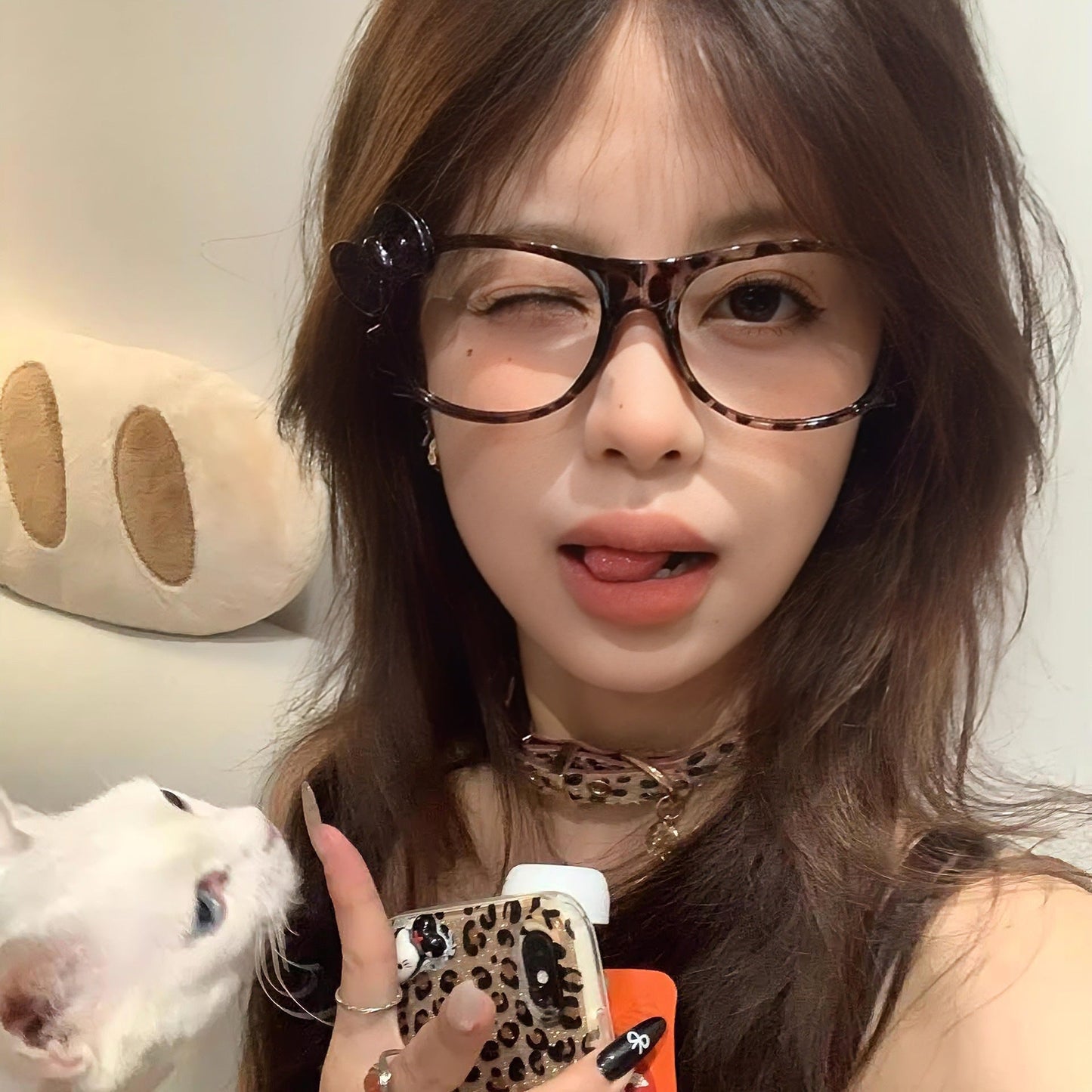 Retro Leopard Print Glasses Frame – Cute Round Eyewear for Women