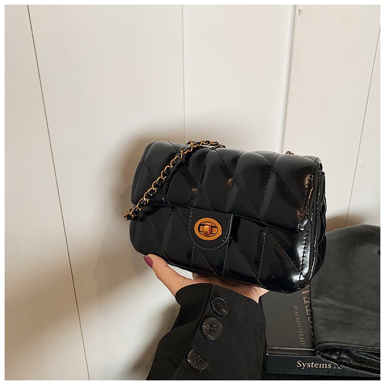 Trendy Chain Shoulder Bag for Women – Small PU Crossbody with Cover Flap