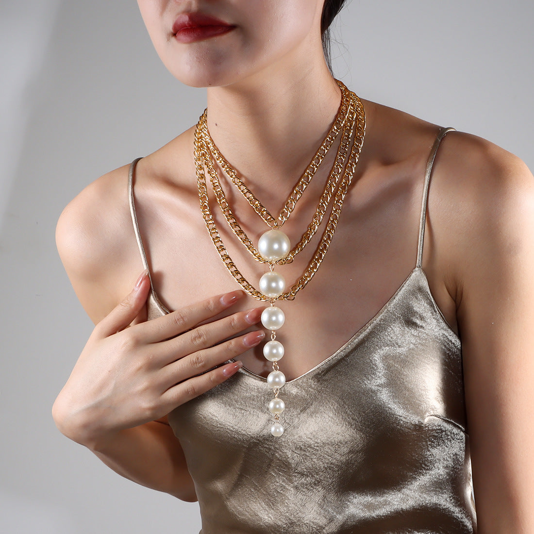 Retro Pearl Layered Chain Necklace – Multi-Layer Snake Chain Pendant for Women