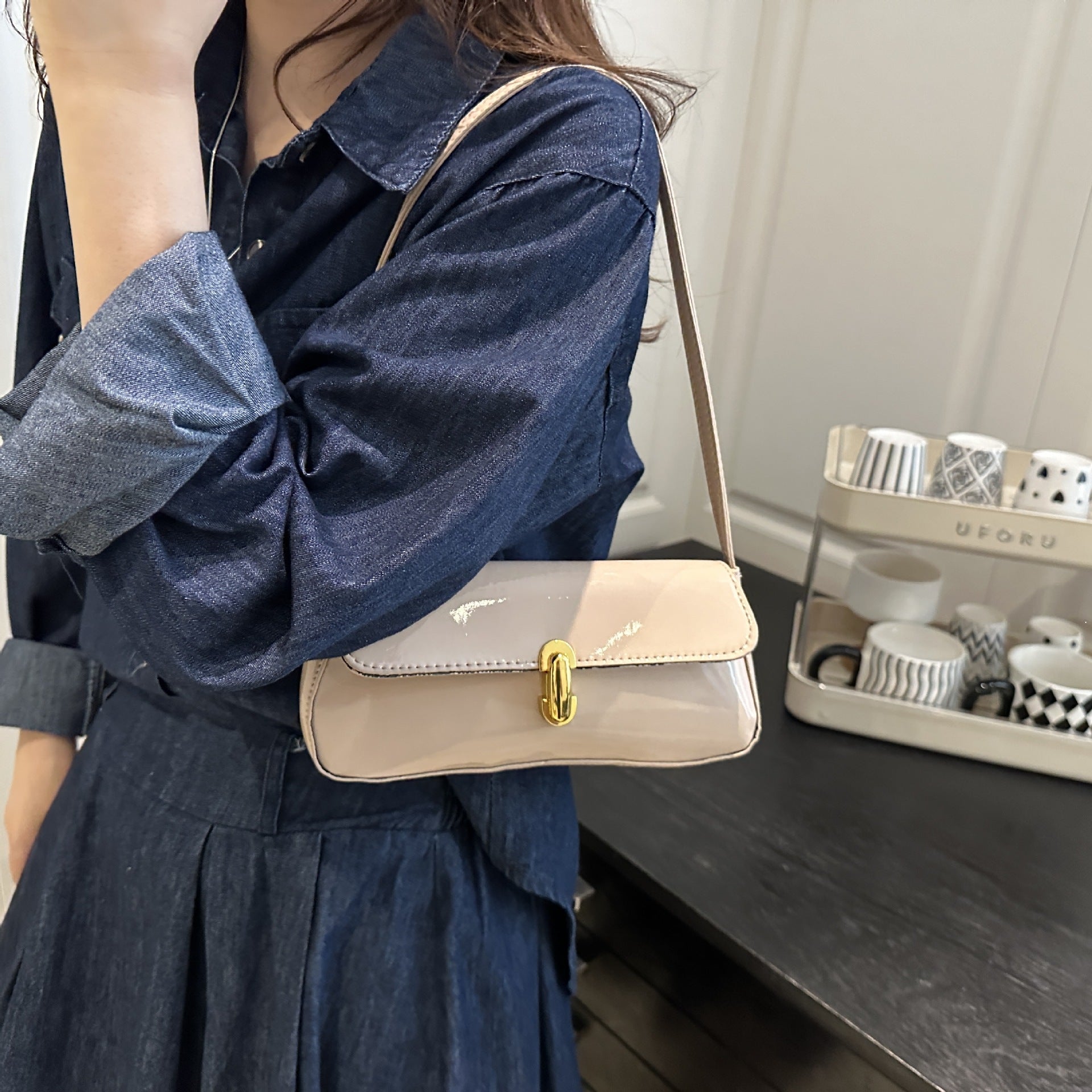 Women's Small Shoulder Bag – Retro French-Style Armpit Bag with Lock Closure