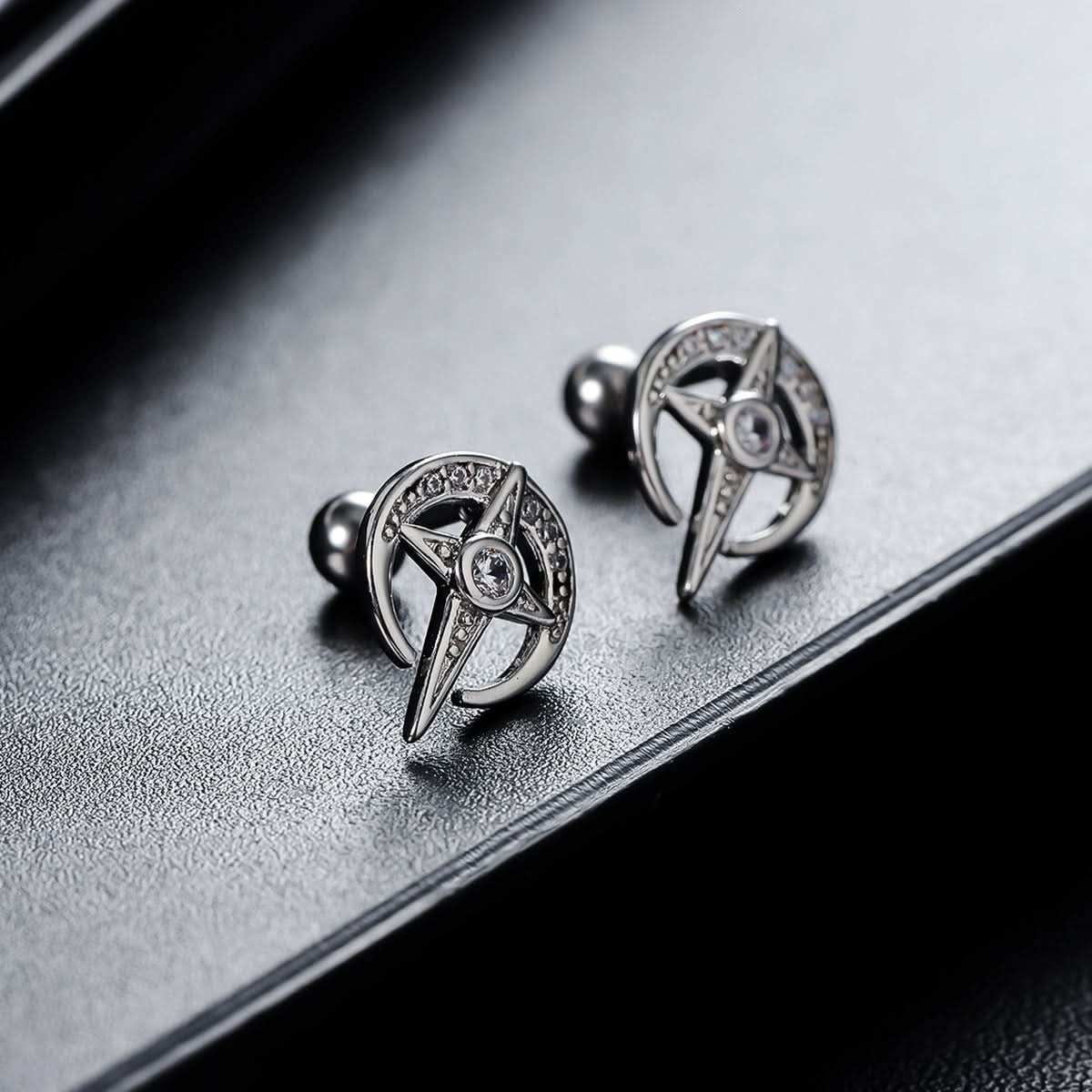 Men’s Star Cross Zircon Earrings – Trendy Statement Jewelry