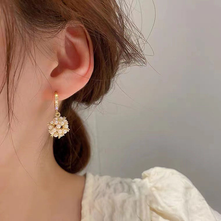 Women’s Pearl Zircon Earrings – Gold Geometric Drop Design