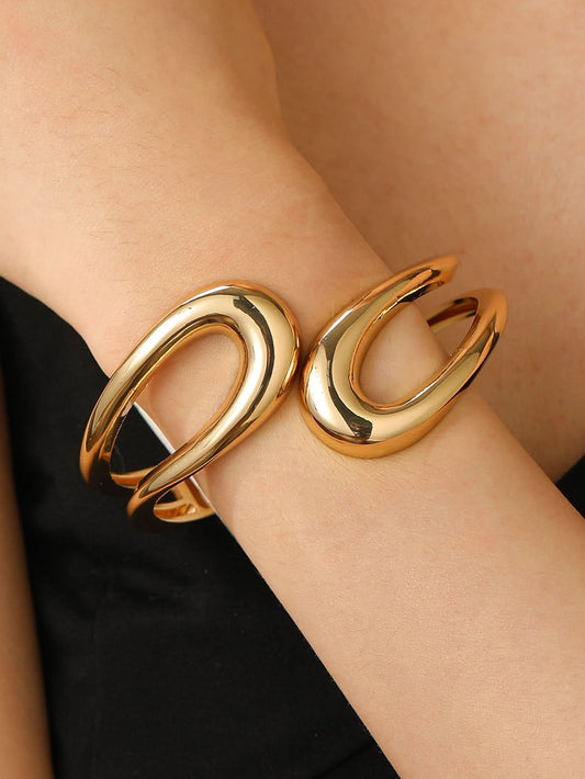 Golden Hollow Infinity Cuff Bracelet – Bold Exaggerated Alloy Bangle