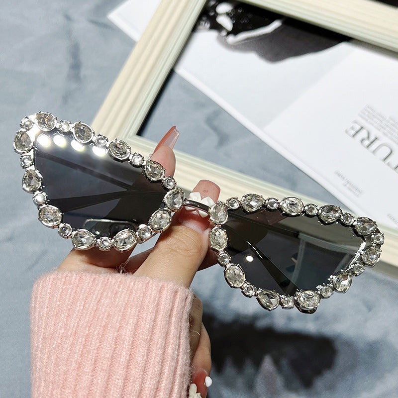 Cat-Eye Rhinestone Sunglasses – UV400 Metal Geometric Street Style Shades for Women