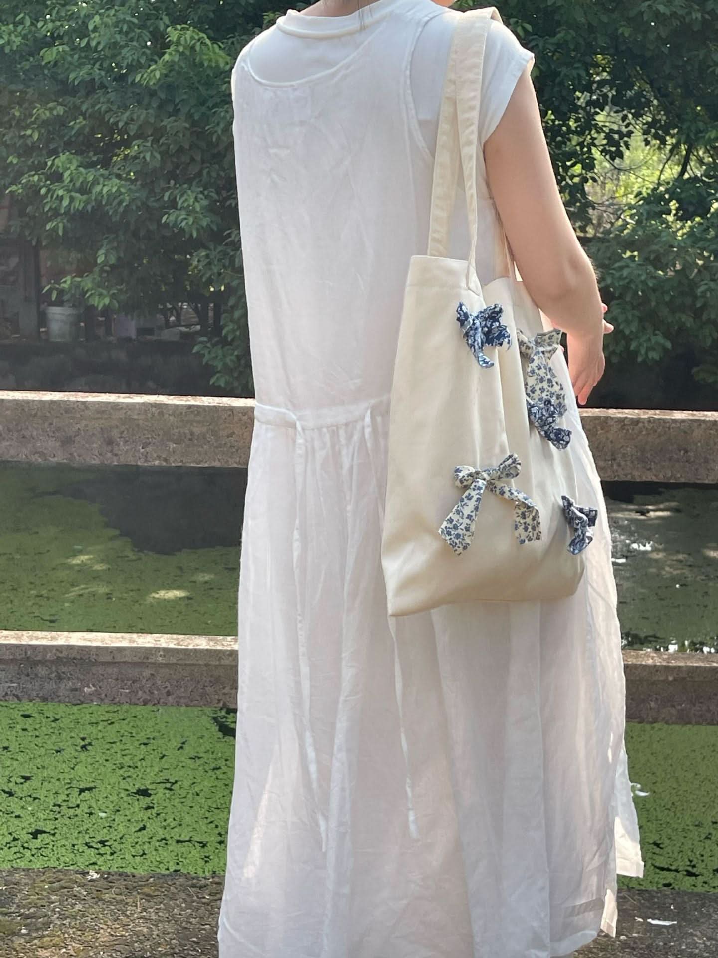 Cream Off-white Shoulder Bag with 3D Bow - Niche Canvas Bag for Students
