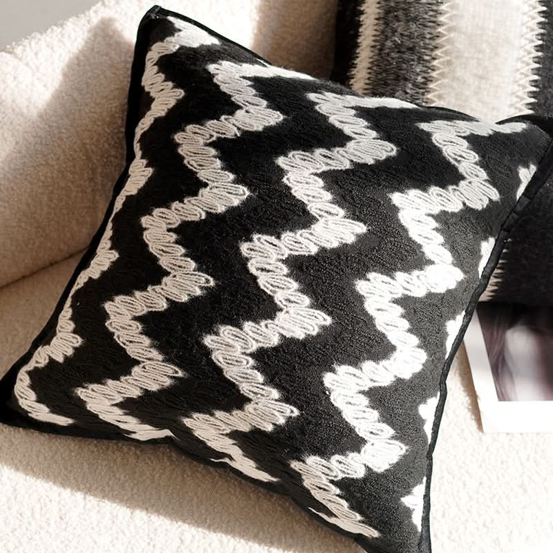 Black Light Luxury Vintage Embroidered Pillowcase