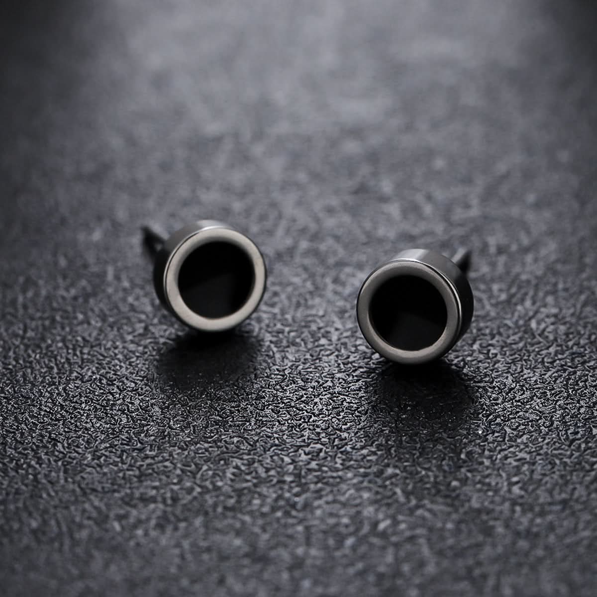 Unisex Glossy Round Earrings – Hip-Hop Style & Simple Design