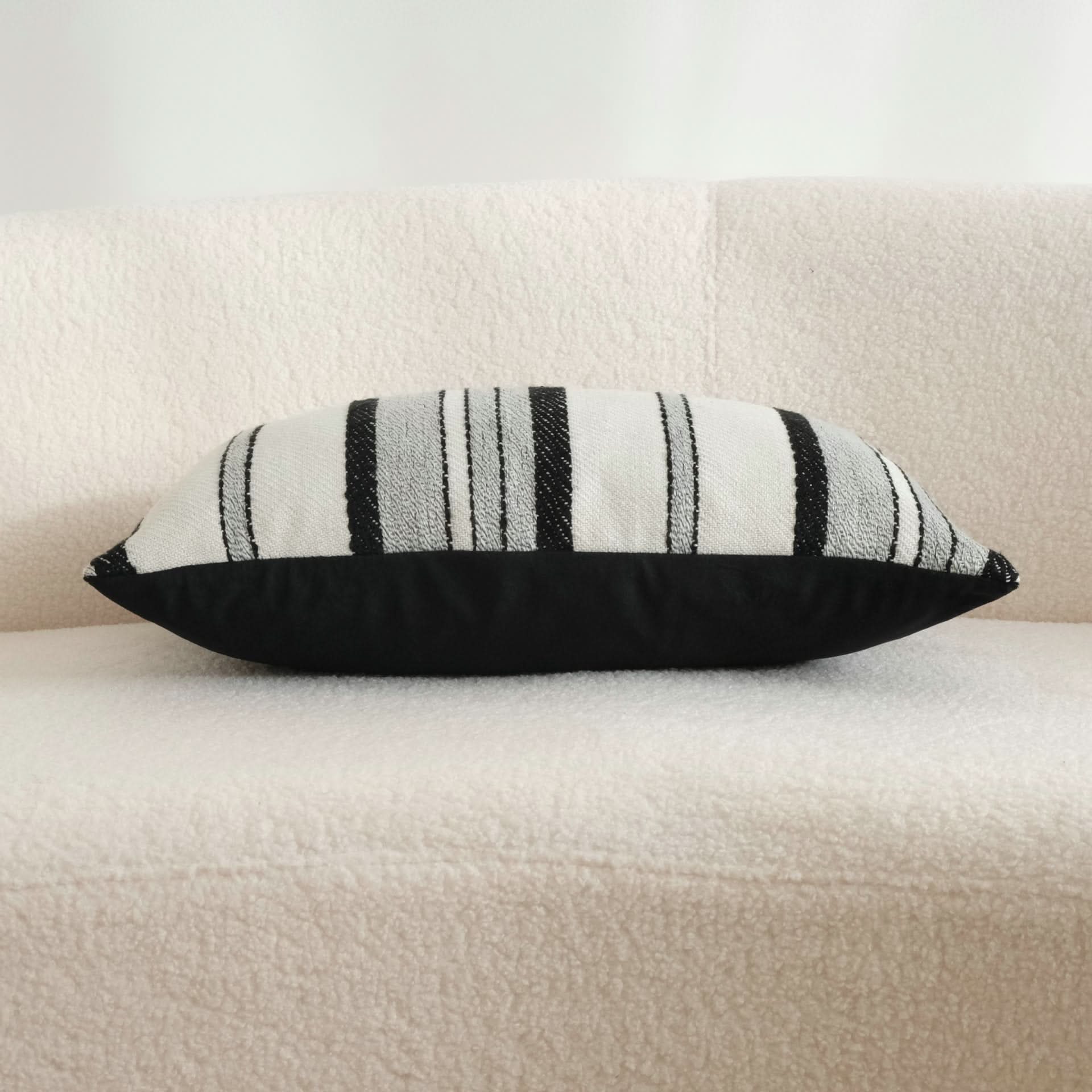 Light Luxury Knitted Striped Pillow - Simple Retro Cushion Cover