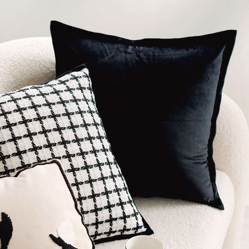 Black Light Luxury Vintage Embroidered Pillowcase