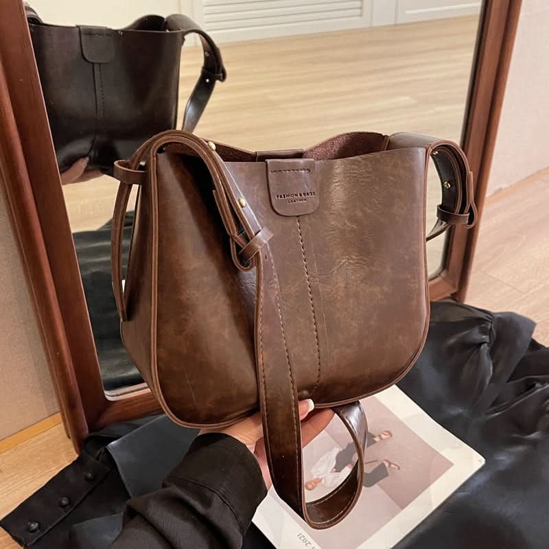 Women's Retro PU Leather Bucket Shoulder Bag – With Magnetic Closure
