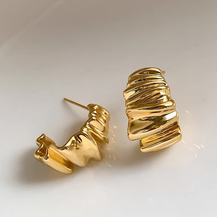Twisted Wavy Stud Earrings – Elegant Wave Design, Women’s Jewelry with Push Post Clasp