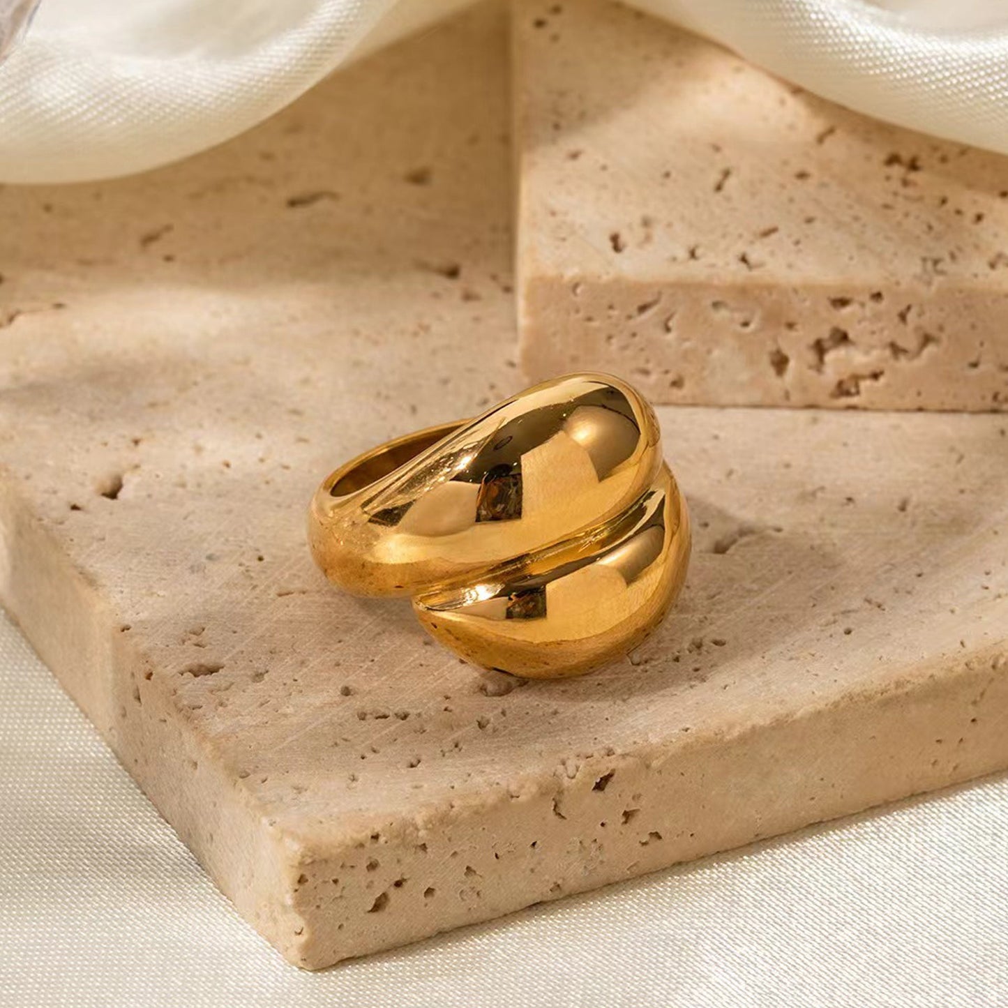 Bold Gold Twist Ring – Trendy Stainless Steel Statement Jewelry for Women