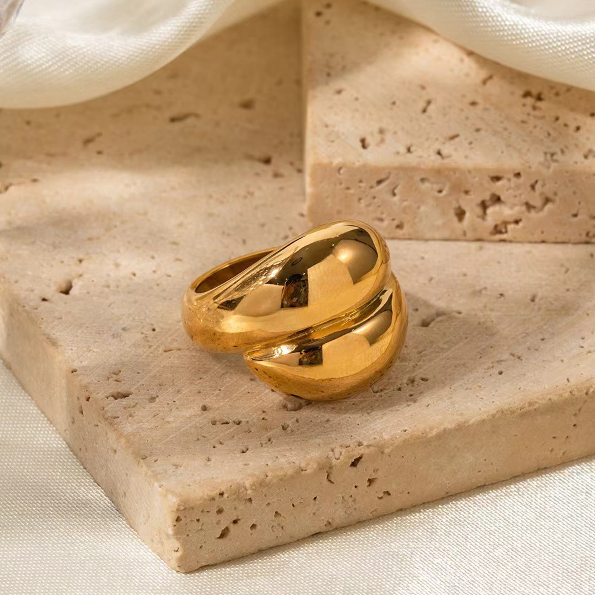Bold Gold Twist Ring – Trendy Stainless Steel Statement Jewelry for Women