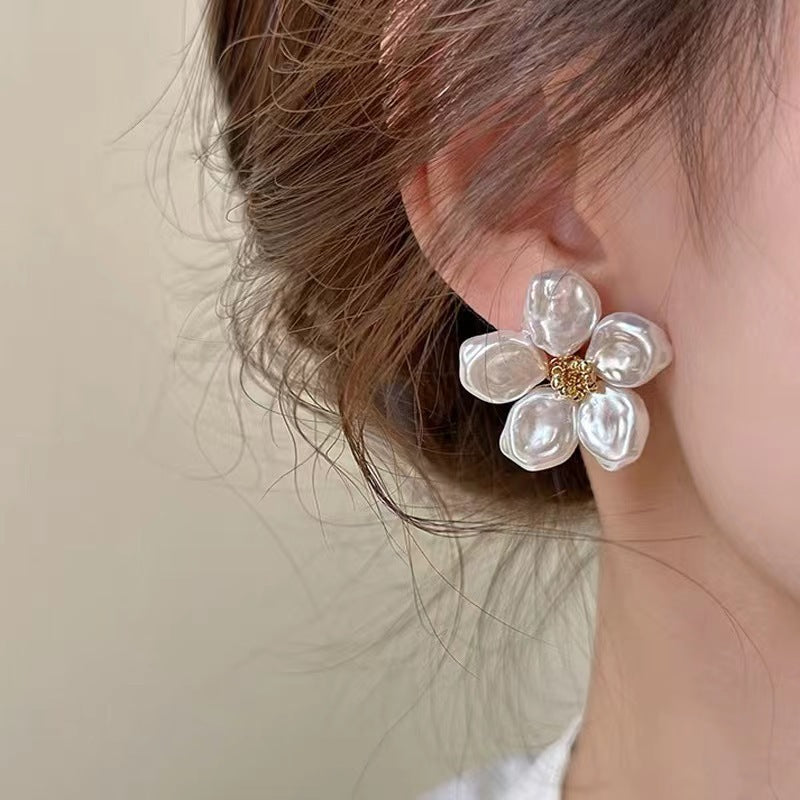 Baroque Pearl Flower Earrings – Korean Light Luxury Jewelry for Women