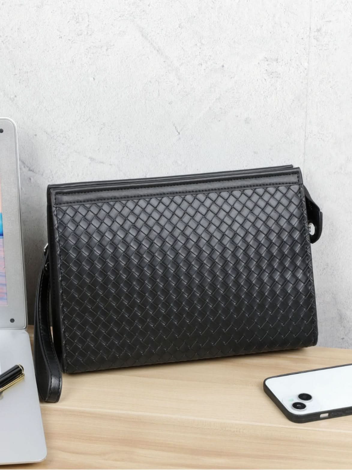 Men’s Trendy Urban Style Leather Envelope Bag – Woven Pattern Clutch