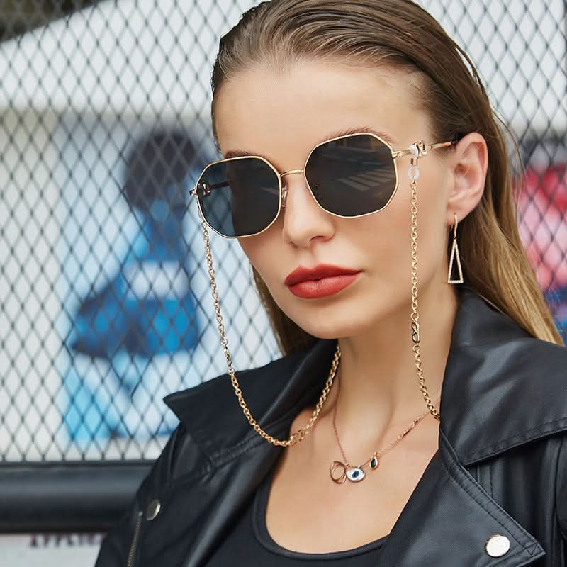 Trendy Women’s Sunglasses with Chain – Stylish Full-Frame Polygonal Shades
