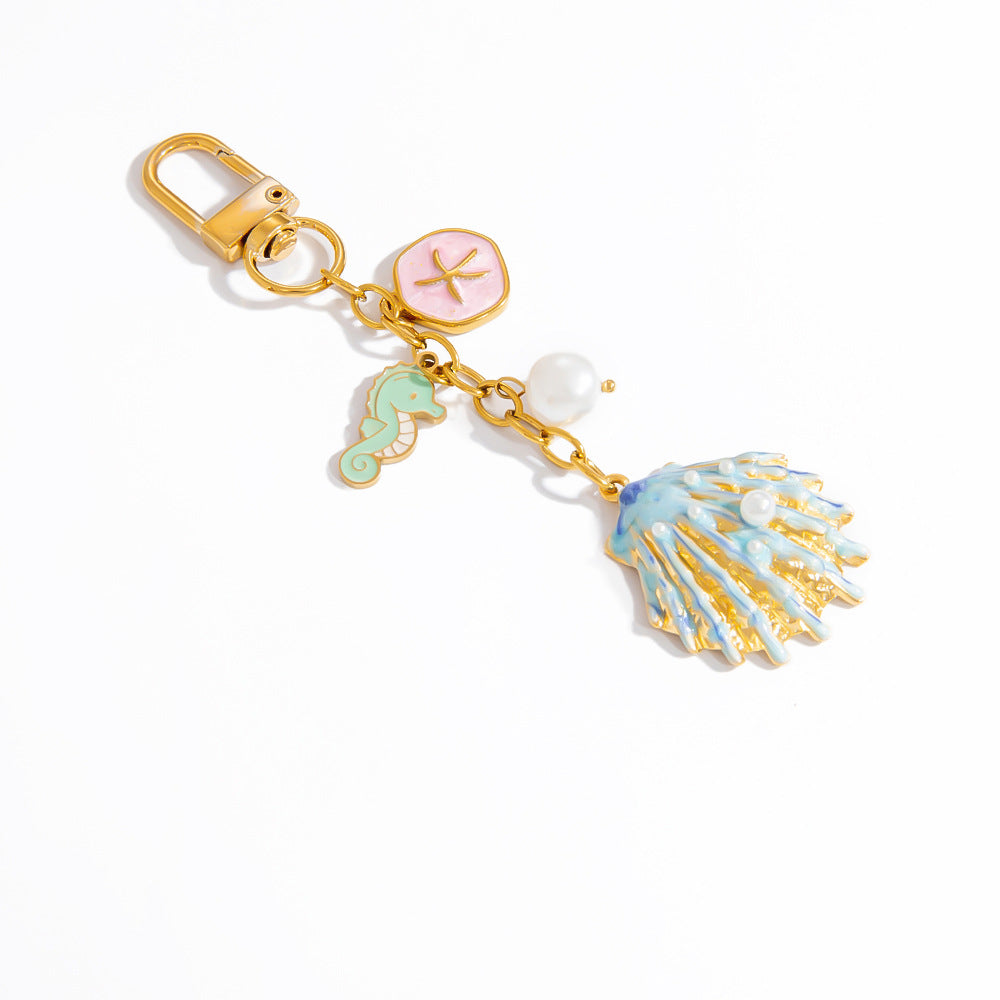 Ocean-Inspired Shell Keychain – Gold Stainless Steel Pendant with Pearl Accent