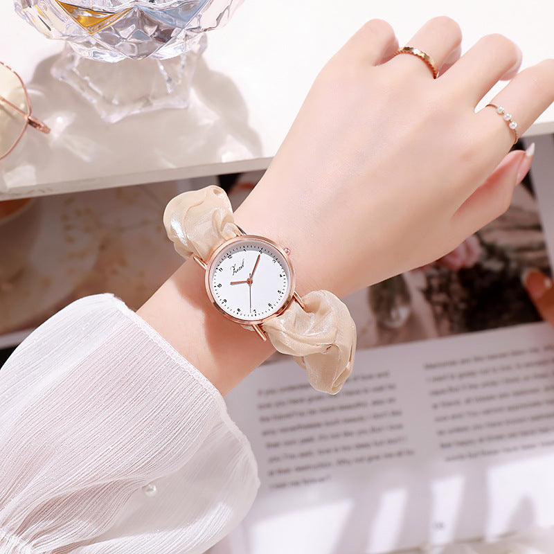 Women's Fashion Bracelet Watch – Fabric Strap Quartz Watch with Decorative Dial