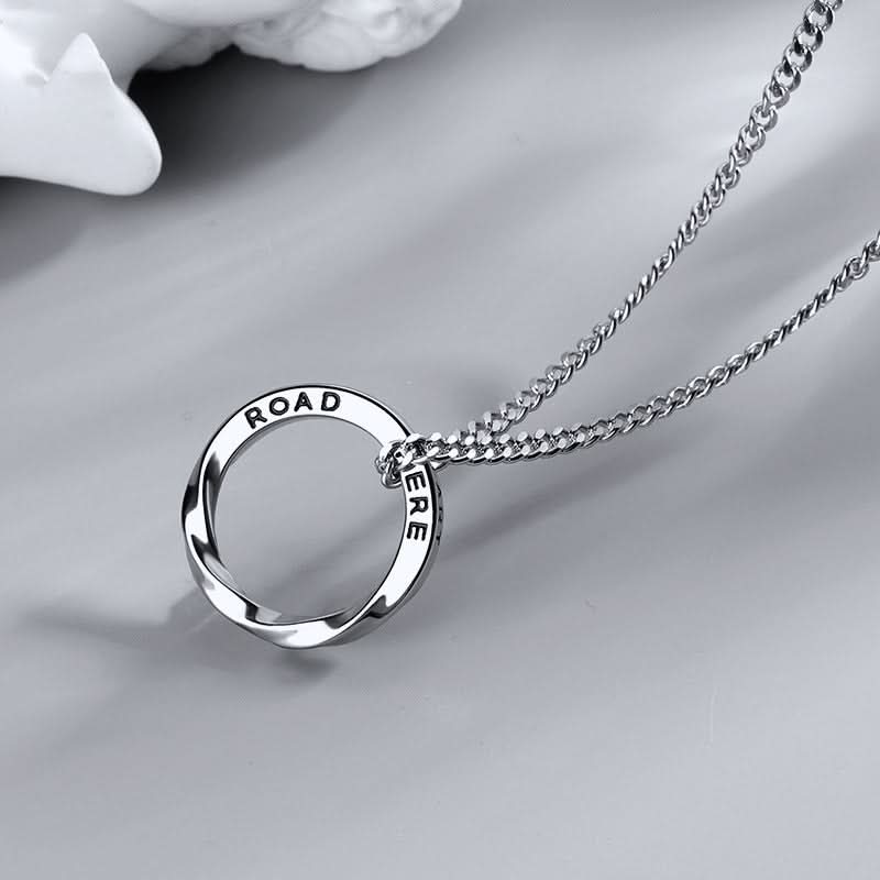 Men’s Mobius Pendant Necklace – Trendy Minimalist Chain
