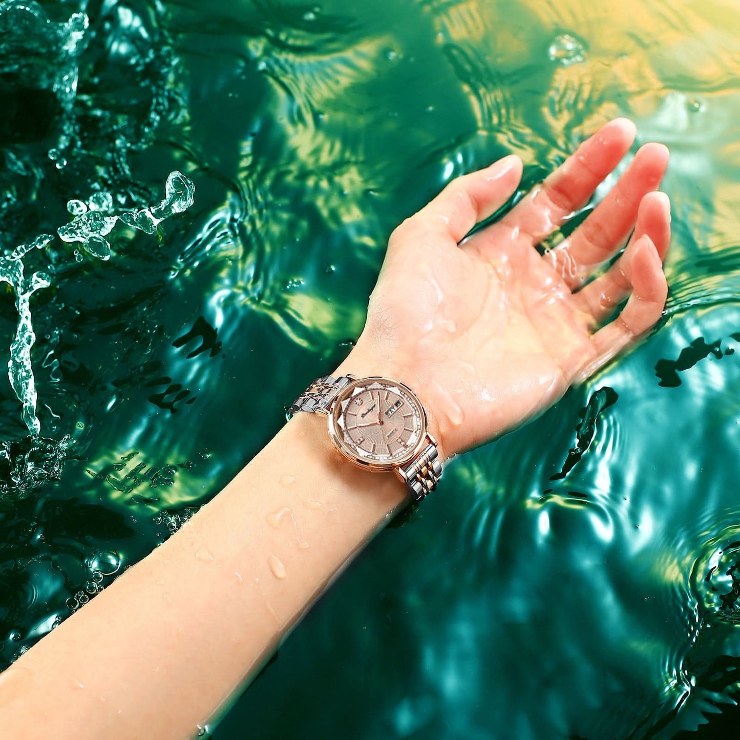 Women's Luminous Quartz Watch with Calendar