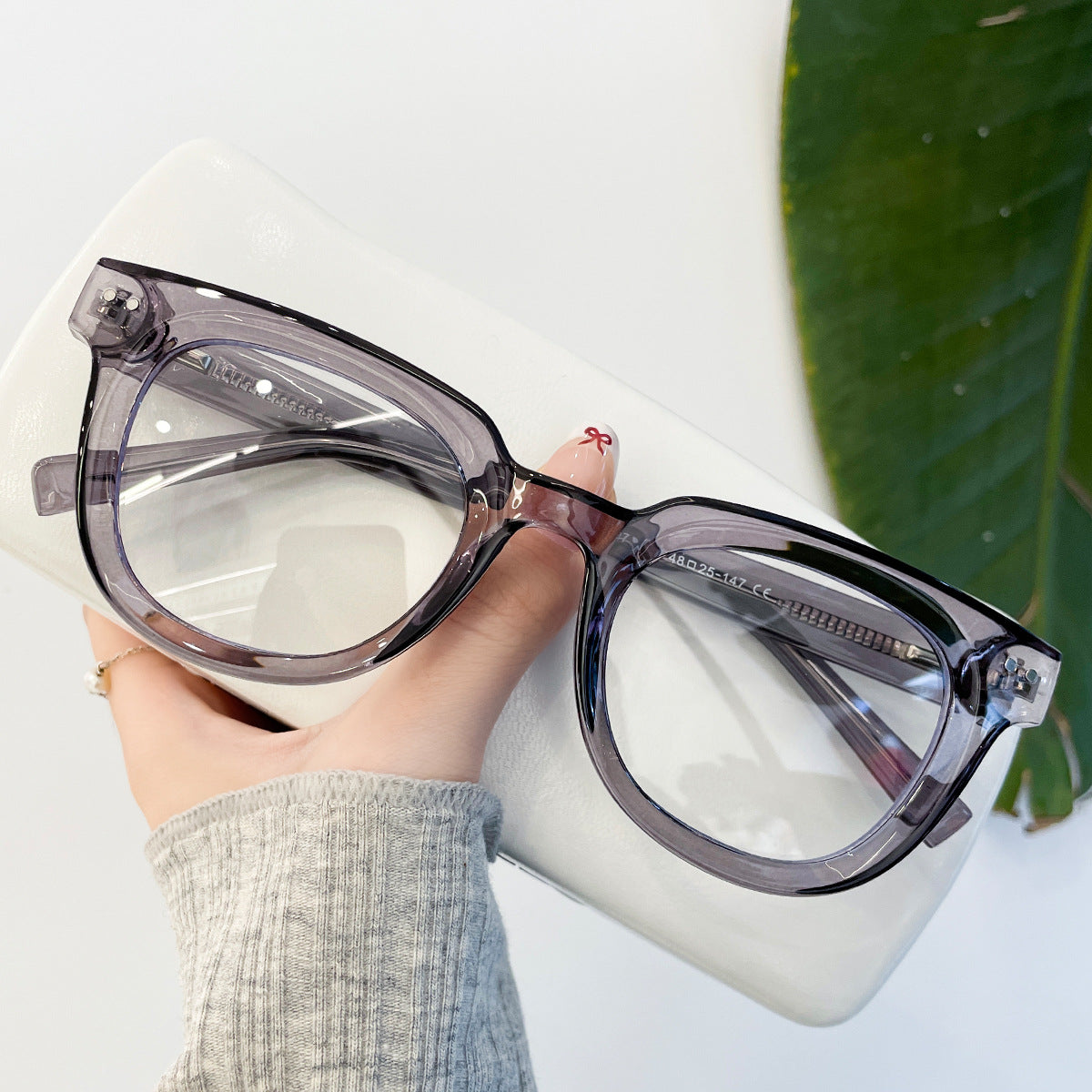 Retro Thick Frame Blue Light Glasses – Unisex TR90, Myopia-Ready