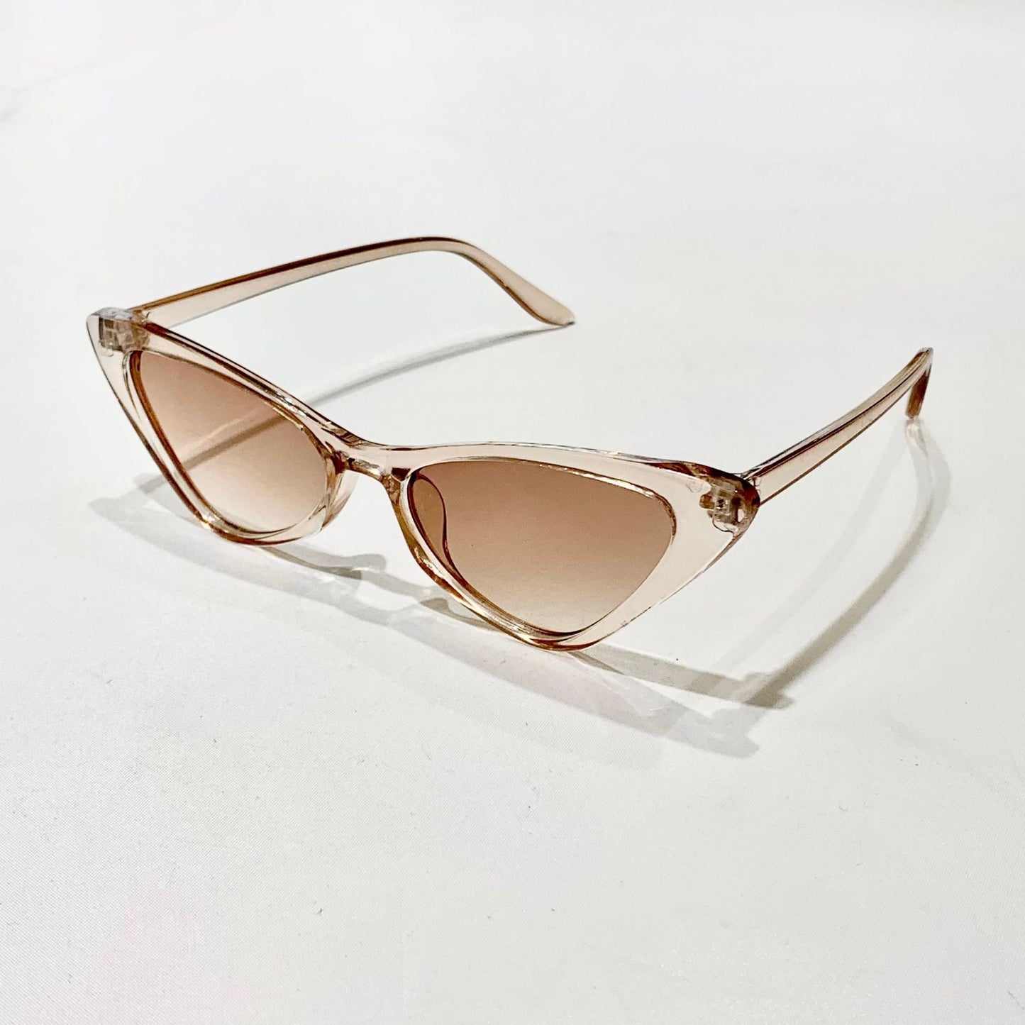 Retro Cat Eye Sunglasses for Women – UV400 Full Frame Fashion Shades